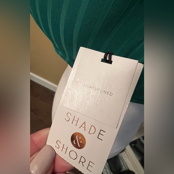 Shade and Shore Bikini Top 34D - Picture 4 of 6